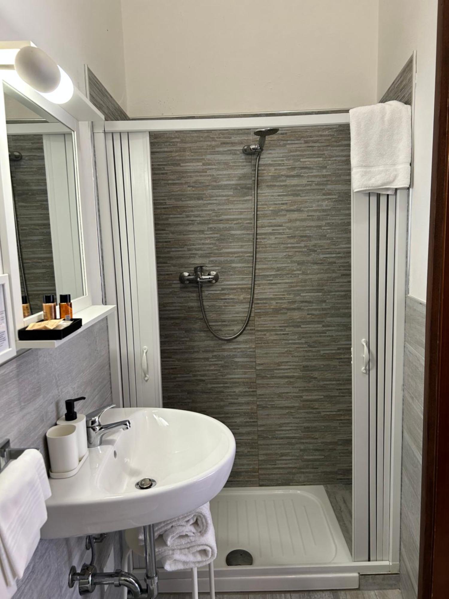 Hotell Cecile 2*