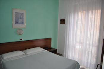 Hotell Cecile 2*